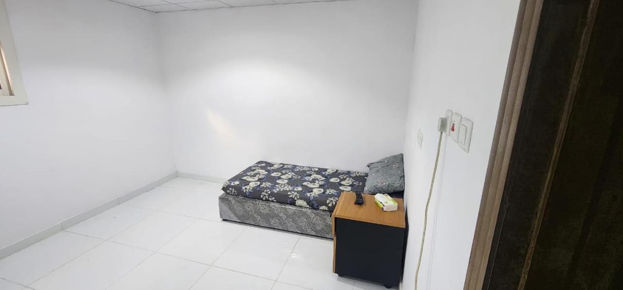 -single In A Shared In Makkah * Mecca